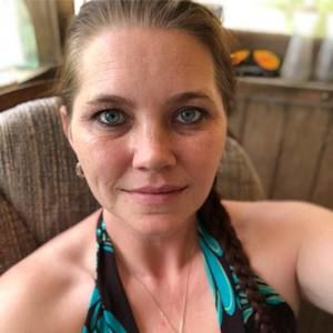 Meet your Posher, Holly